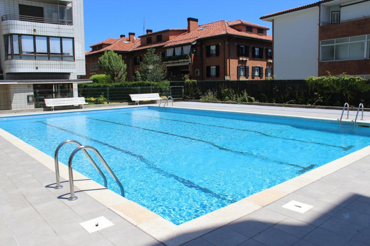 Apartamentos Zarautz Playa, Con Piscina Y Garaje Extérieur photo